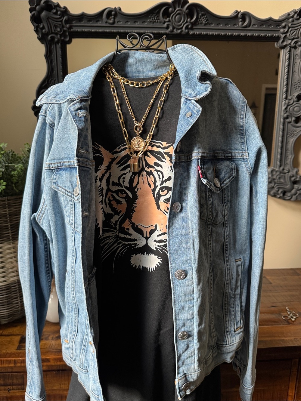 Black Tee with Tiger Graphic - Picture 2 of 3